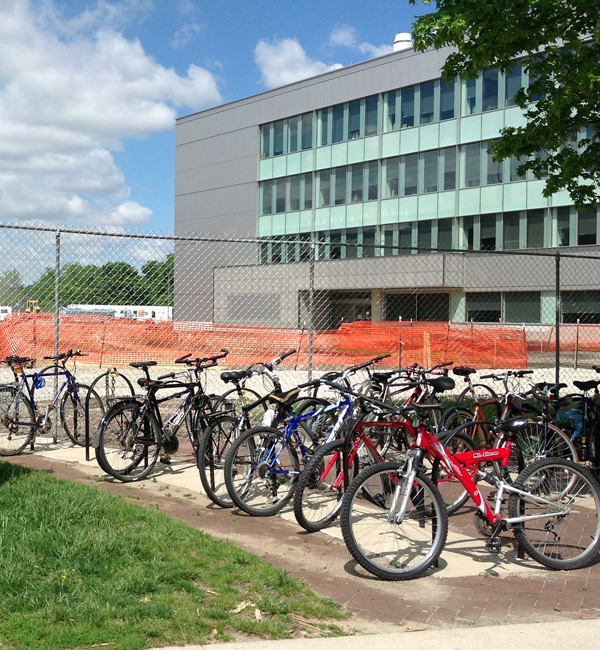 #pb_rslider_caption-1-4 brl_leed_bikes_11-08-03
