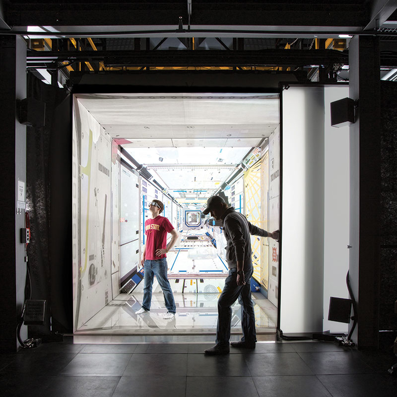 students in virtual reality lab