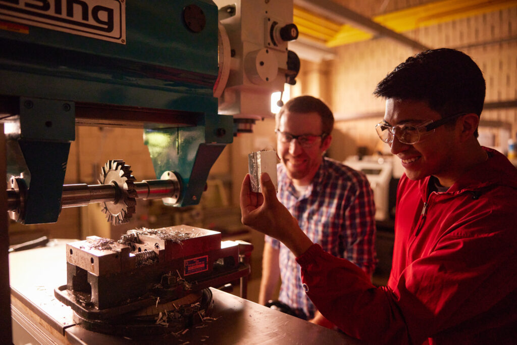 students in manufacturing lab