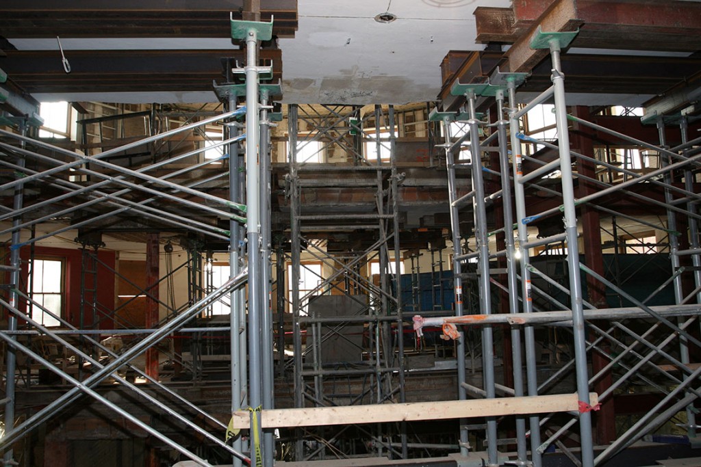 scaffolding supports