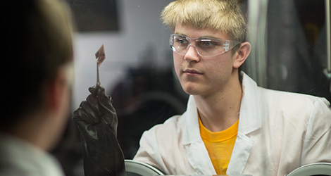 students working in the Microelectronics Research Lab